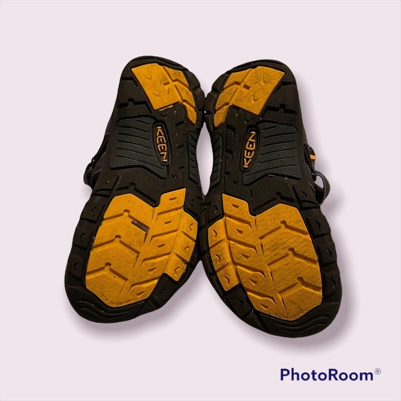 KEEN SHOES - Picture 4 of 7